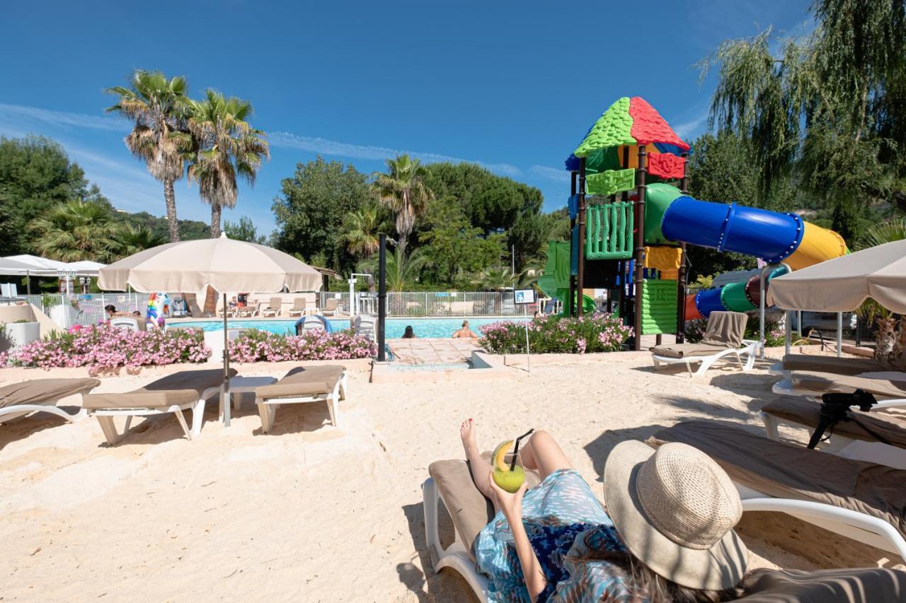 Camping Le Parc Des Monges Ξενοδοχείο Auribeau-sur-Siagne Εξωτερικό φωτογραφία